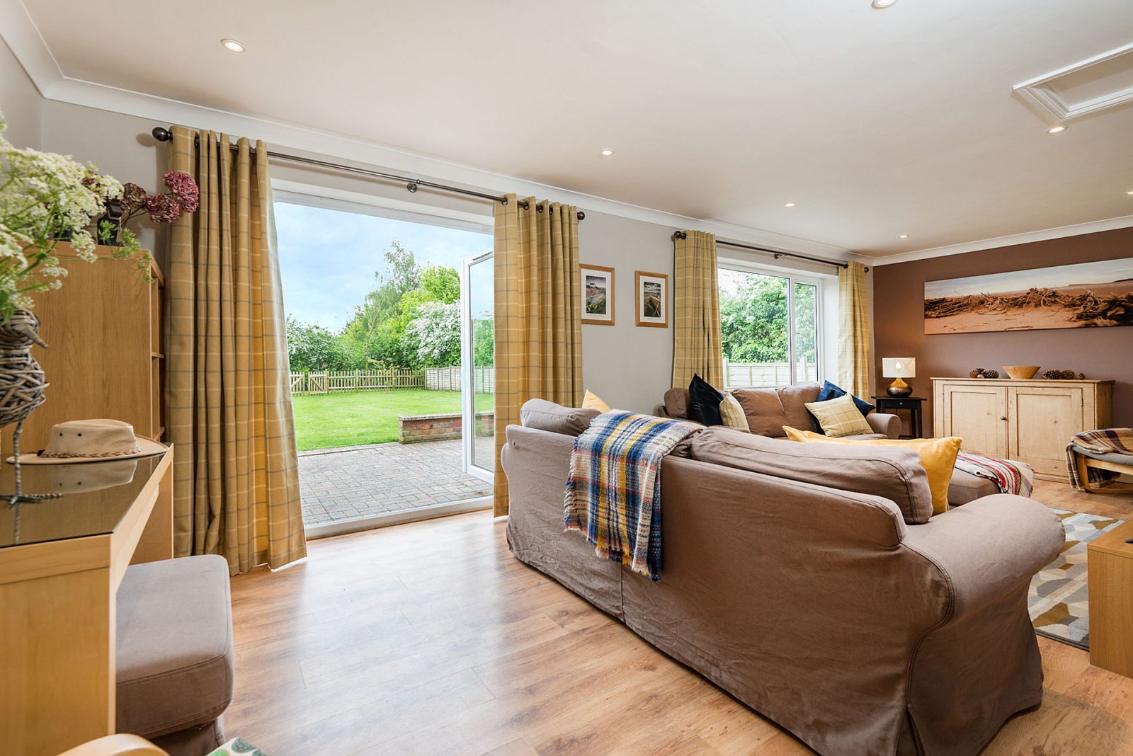 End Cottage Pet Friendly Familyholiday Cottage In Norfolk Sleeps 8